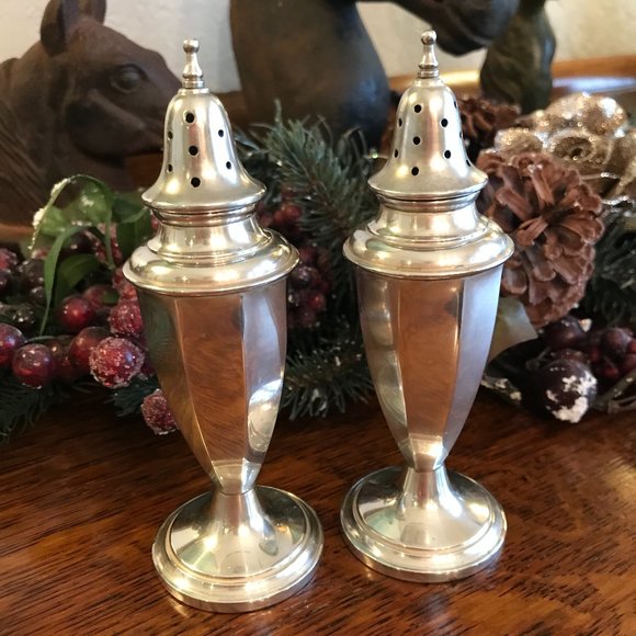 Vintage International Silver Other - Vintage Sterling salt & Pepper